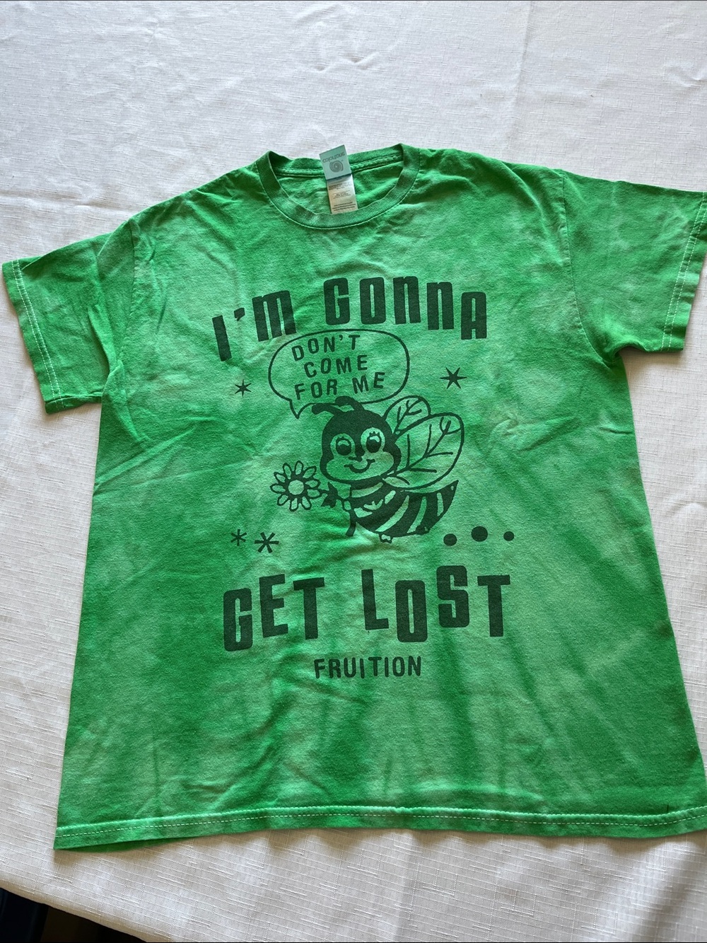 Fruition Green "I'm Gonna Get Lost" Bee Graphic Tee Size Medium